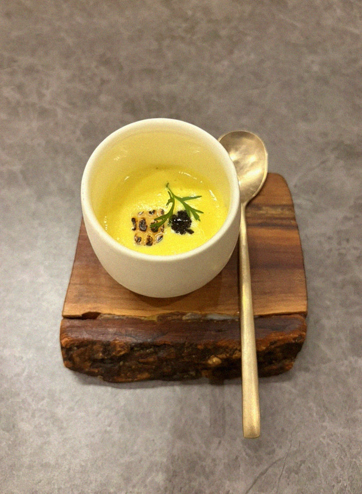 GOWOOGA Gwanghwamun · 新鲜韩牛生拌牛肉