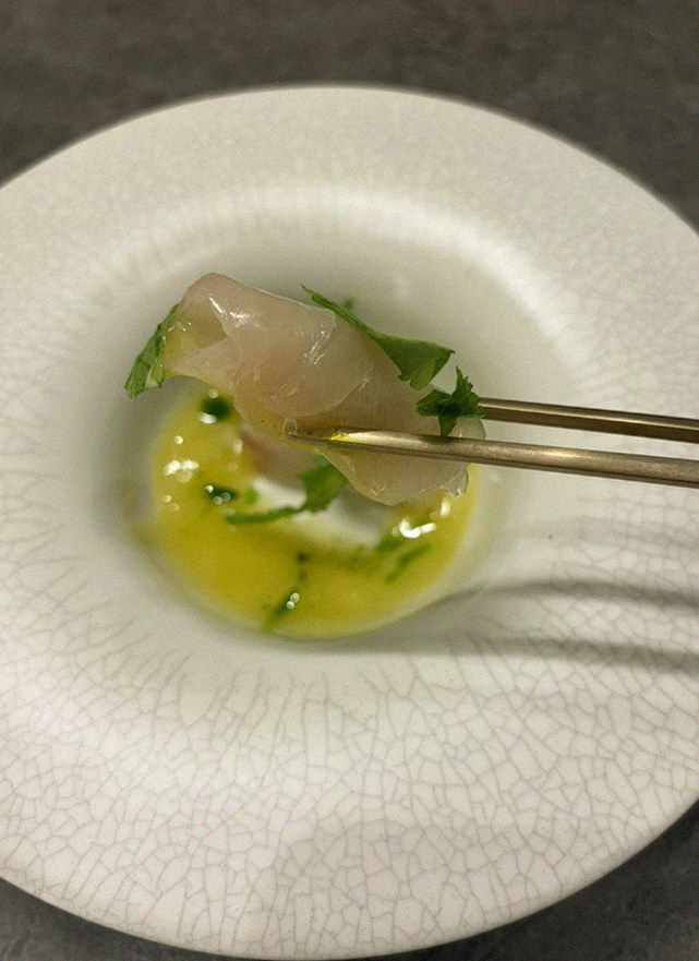 GOWOOGA Gwanghwamun · 套餐中搭配的海鲜料理