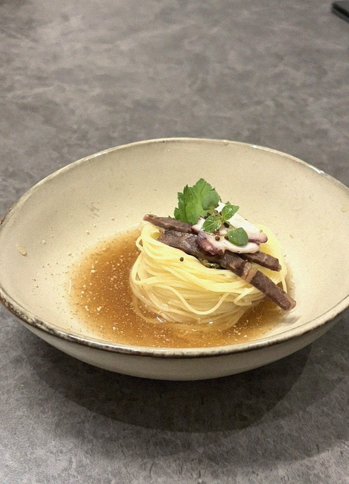 GOWOOGA Gwanghwamun · 逐道精心摆盘的韩牛套餐