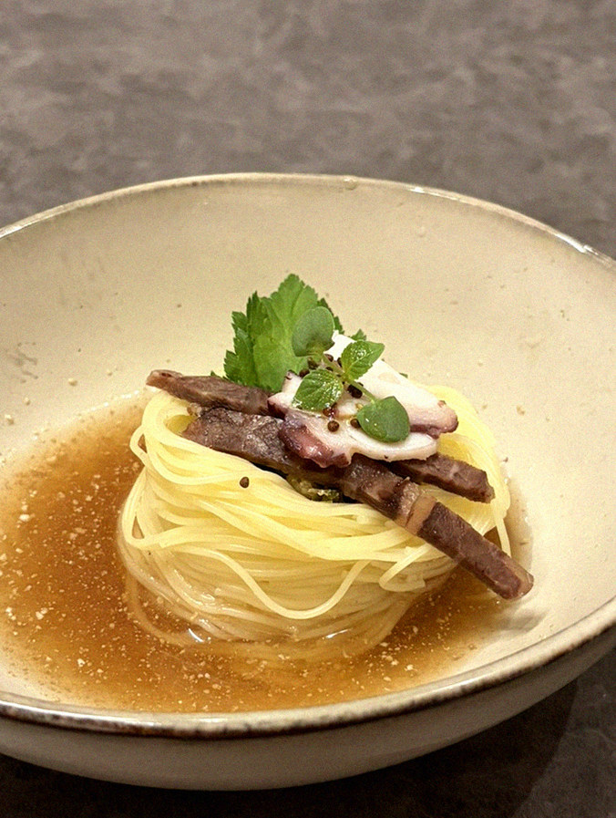 GOWOOGA Gwanghwamun · 逐道精心摆盘的韩牛套餐