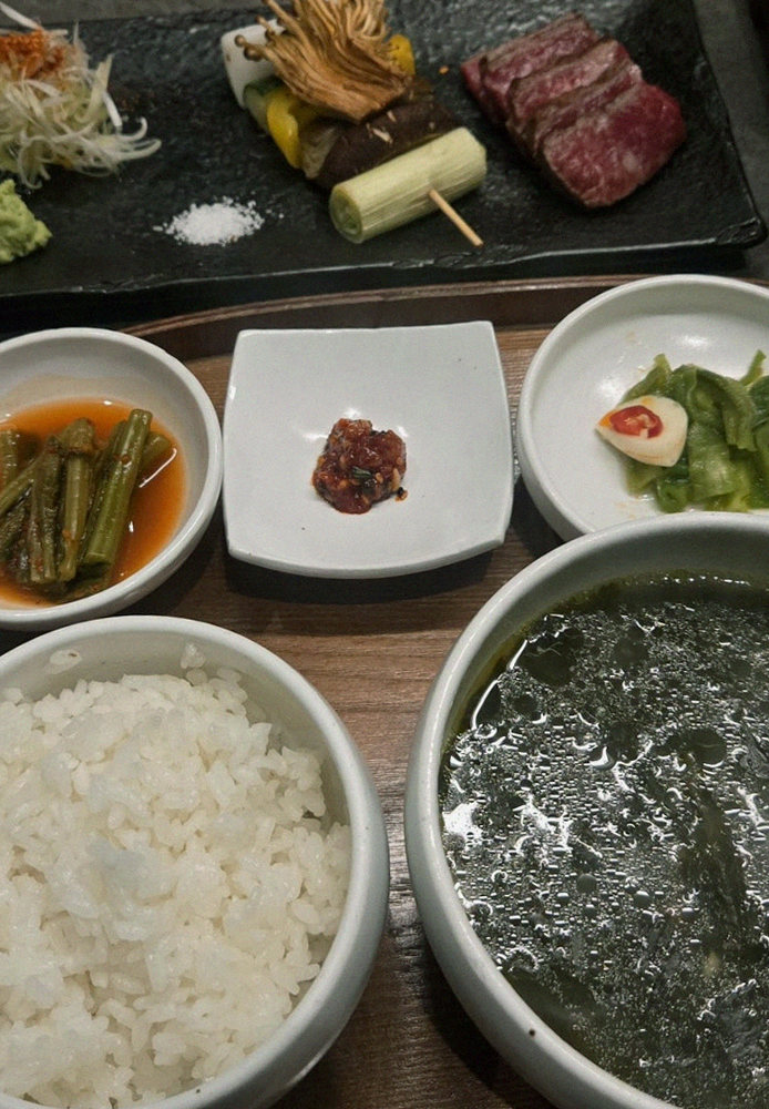 GOWOOGA Gwanghwamun · assorted Korean side dishes (banchan)