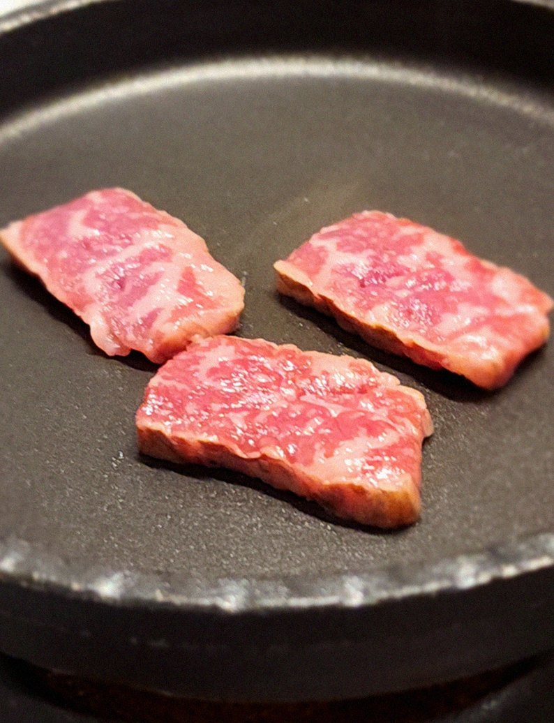 고우가 광화문점 · 광화문 한우오마카세 광화문 룸식당 · 마블링이 살아있는 프리미엄 한우 쇼잉