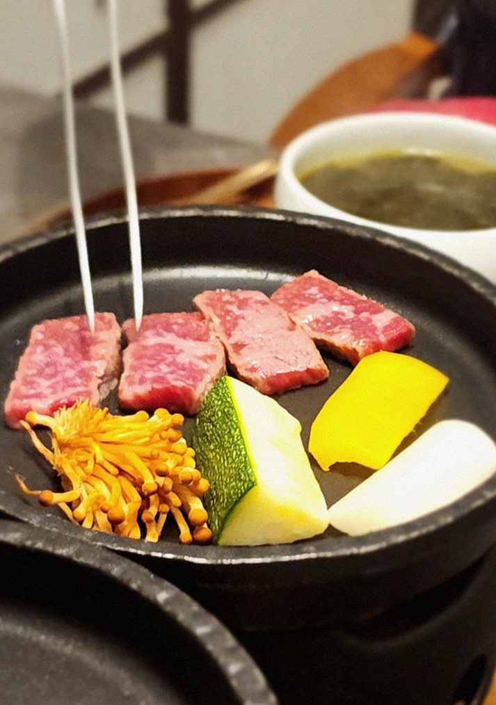 고우가 광화문점 · 광화문 한우오마카세 광화문 룸식당 · 신선한 한우 육회
