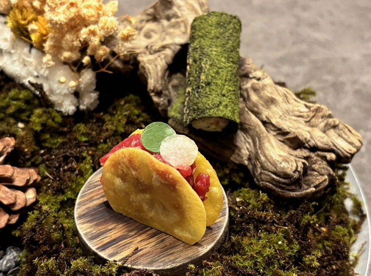 GOWOOGA Gwanghwamun · 新鲜韩牛生拌牛肉