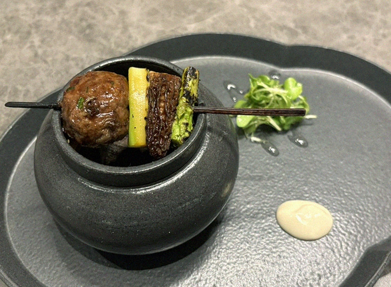 GOWOOGA Gwanghwamun · 逐道精心摆盘的韩牛套餐