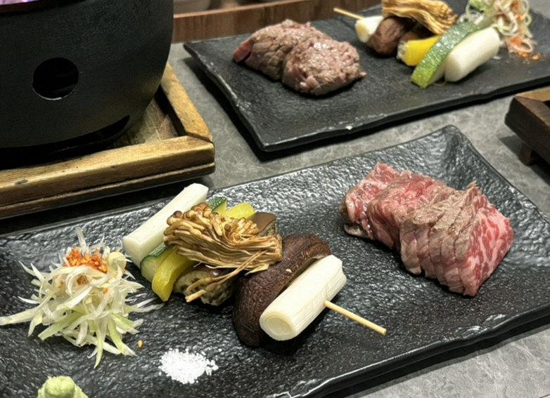 GOWOOGA Gwanghwamun · 新鲜韩牛生拌牛肉