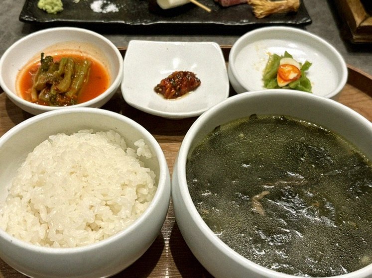 GOWOOGA Gwanghwamun · 精致的韩式小菜
