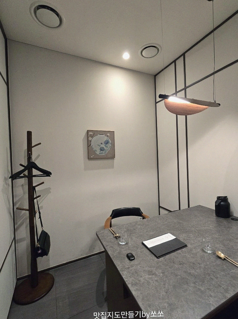 GOWOOGA Gwanghwamun · a private dining room — every table is a private room