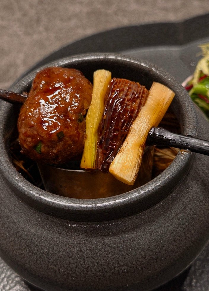 GOWOOGA Gwanghwamun · fresh Hanwoo beef tartare (yukhoe)