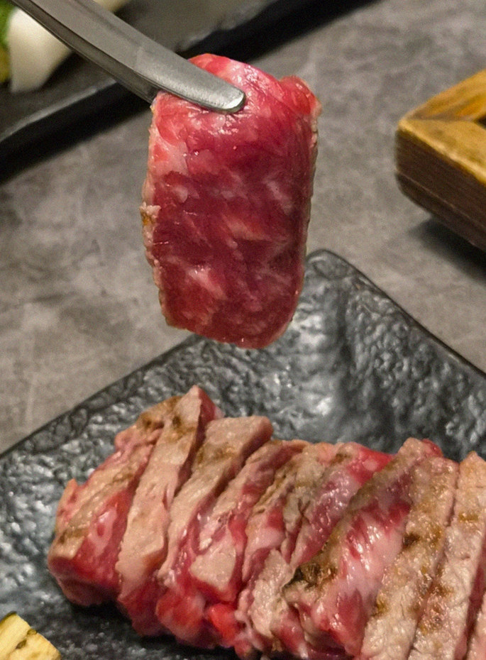 GOWOOGA Gwanghwamun · premium marbled Hanwoo beef presented before grilling
