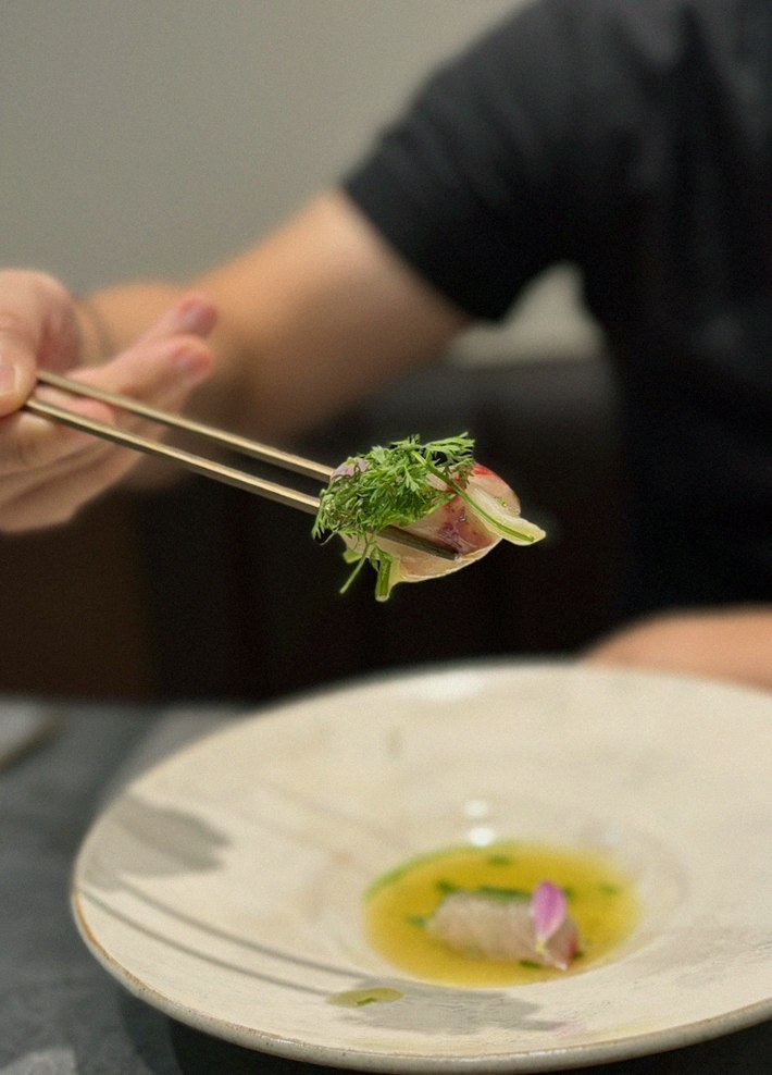 고우가 역삼점 강남 · 강남 한우오마카세 강남 룸식당 · 한 접시씩 정성껏 플레이팅된 한우 코스 요리