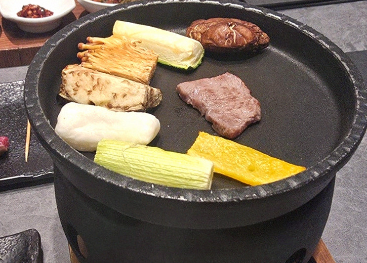 고우가 역삼점 강남 · 강남 한우오마카세 강남 데이트코스 · 비장탄 그릴 위에서 익어가는 한우