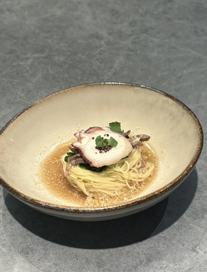 고우가 역삼점 강남 · 강남 한우오마카세 강남 룸식당 · 한 접시씩 정성껏 플레이팅된 한우 코스 요리