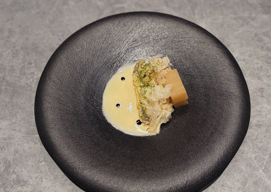 GOWOOGA Gangnam·Yeoksam · a plated course of Hanwoo beef