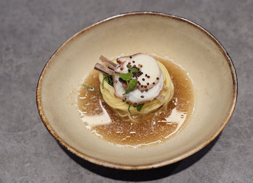 GOWOOGA Gangnam·Yeoksam · a plated course of Hanwoo beef