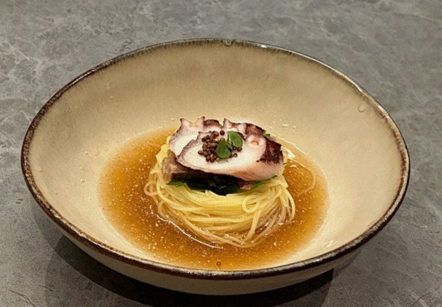고우가 역삼점 강남 · 강남 한우오마카세 강남 룸식당 · 한 접시씩 정성껏 플레이팅된 한우 코스 요리