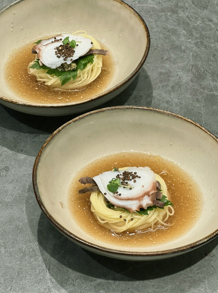 고우가 역삼점 강남 · 강남 한우오마카세 강남 데이트코스 · 한 접시씩 정성껏 플레이팅된 한우 코스 요리