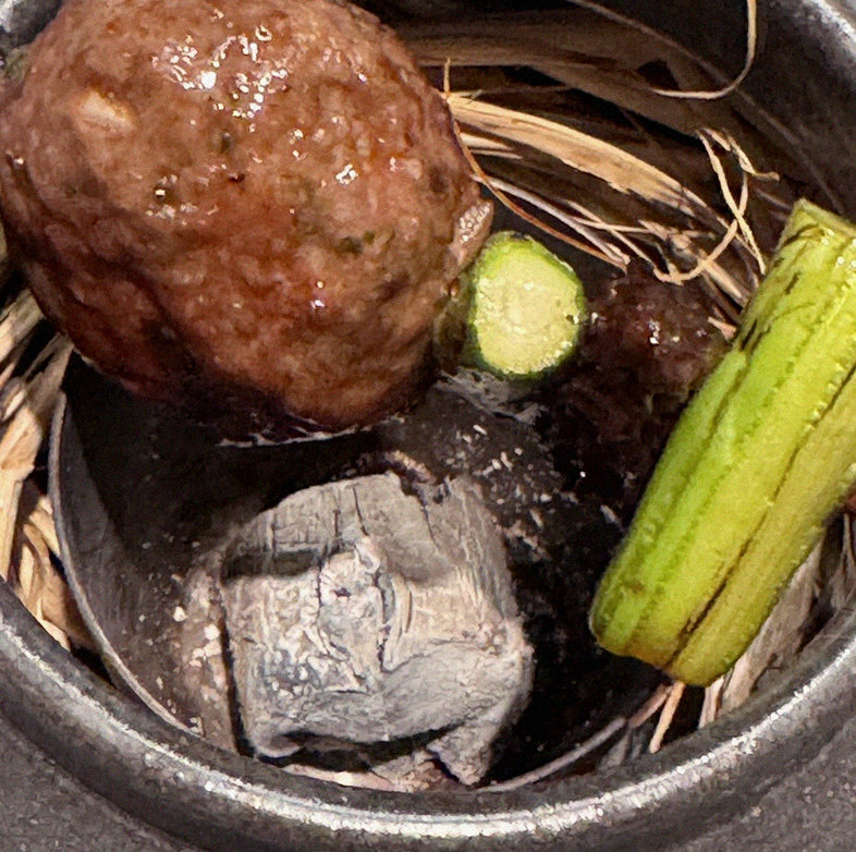 GOWOOGA Gangnam·Yeoksam · a plated course of Hanwoo beef
