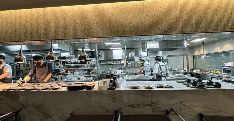 GOWOOGA Gangnam·Yeoksam · the full Hanwoo omakase table