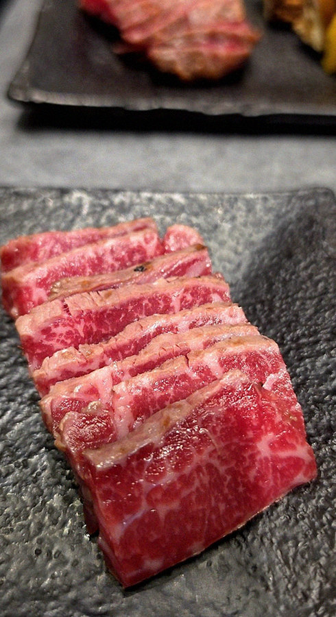 고우가 역삼점 강남 · 강남 한우오마카세 강남 룸식당 · 마블링이 살아있는 프리미엄 한우 쇼잉