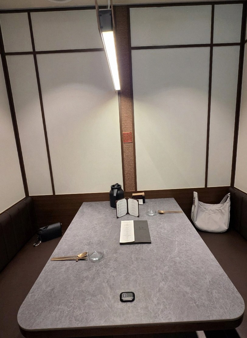 GOWOOGA Gangnam·Yeoksam · a private dining room — every table is a private room