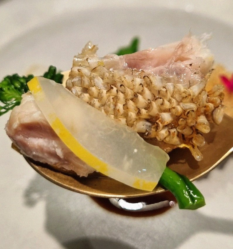 고우가 역삼점 강남 · 강남 한우오마카세 강남 룸식당 · 코스에 곁들여지는 해산물 요리