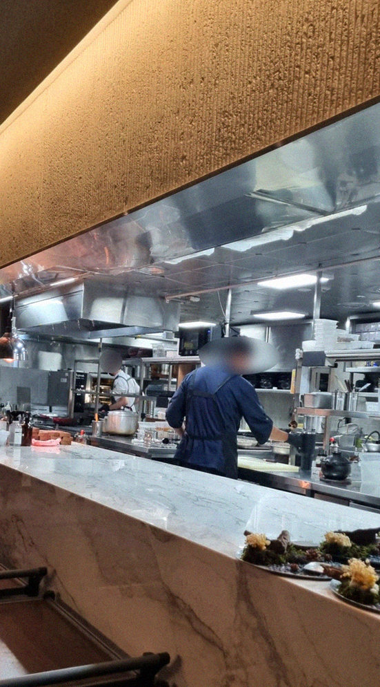 고우가 역삼점 강남 · 강남 한우오마카세 강남 룸식당 · 코스에 곁들여지는 해산물 요리