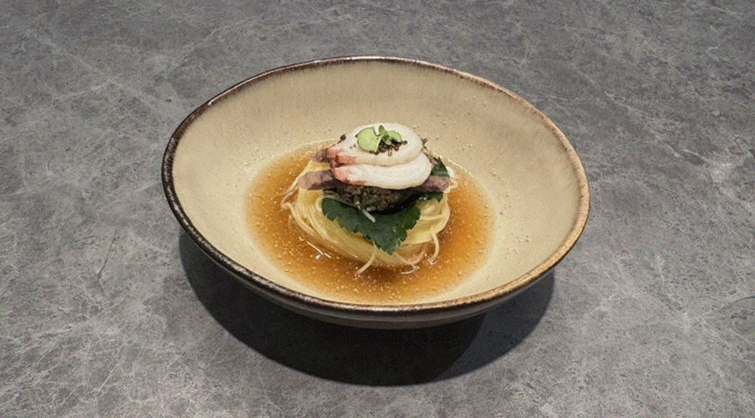 GOWOOGA Gangnam·Yeoksam · a plated course of Hanwoo beef
