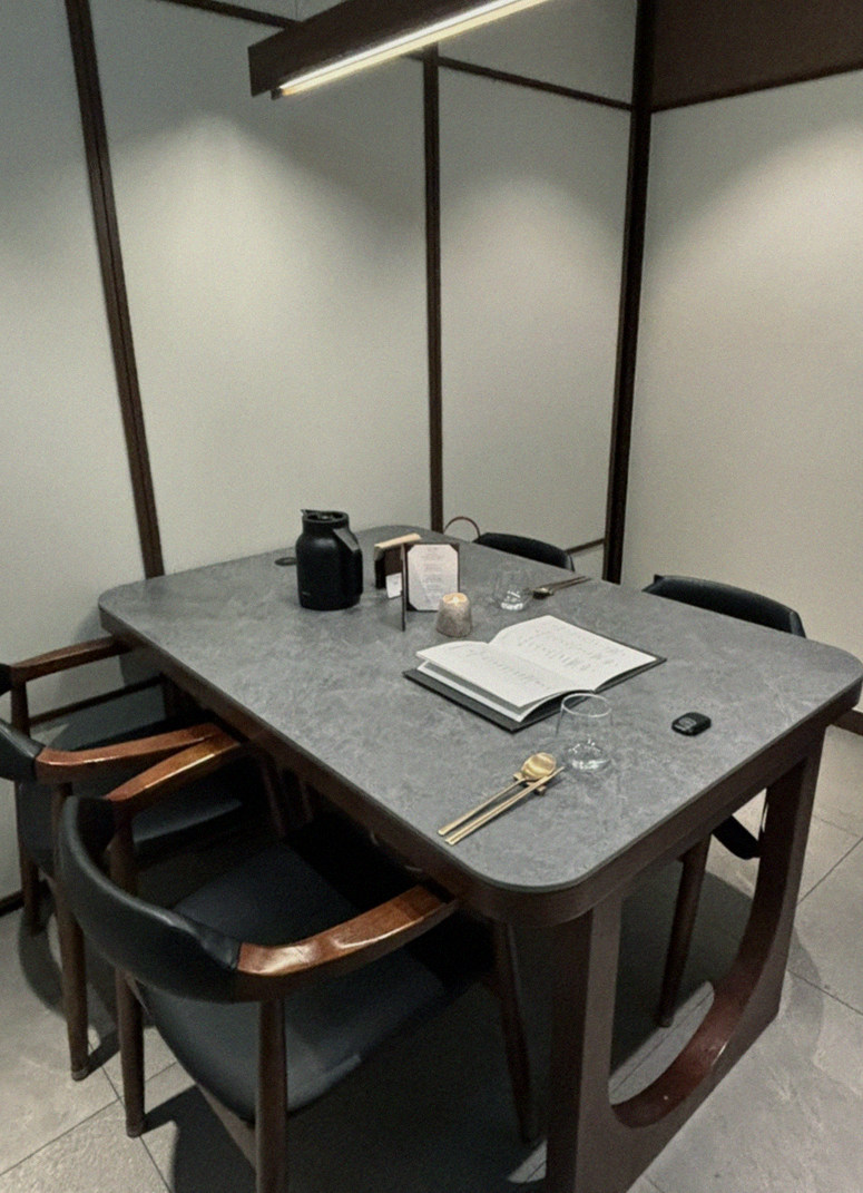 GOWOOGA Gangnam·Yeoksam · a private dining room — every table is a private room