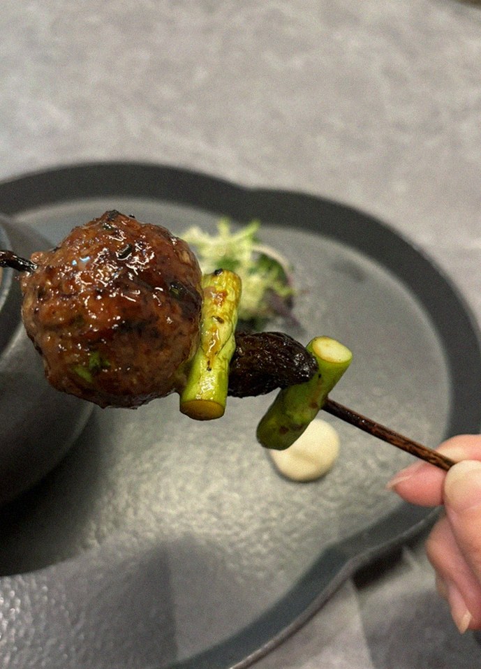 GOWOOGA Gangnam·Yeoksam · a plated course of Hanwoo beef