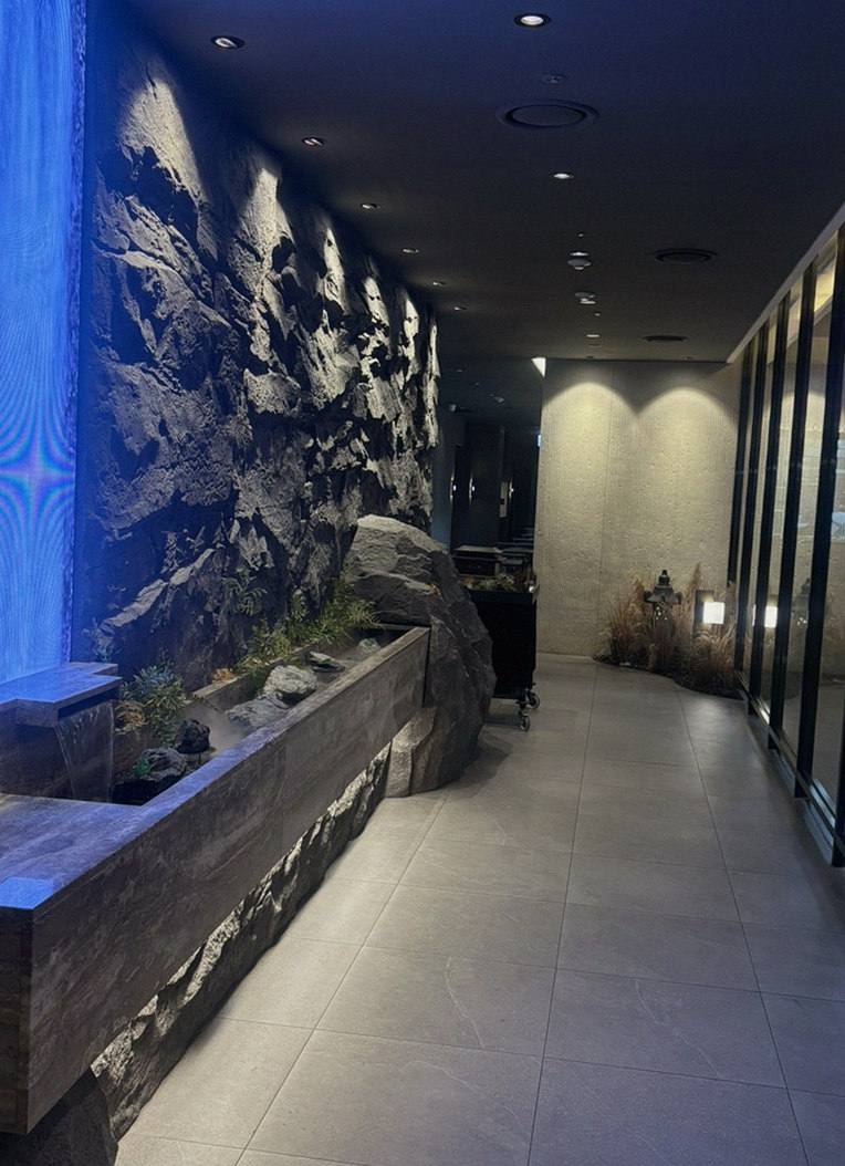 GOWOOGA Gangnam·Yeoksam · a private dining room — every table is a private room