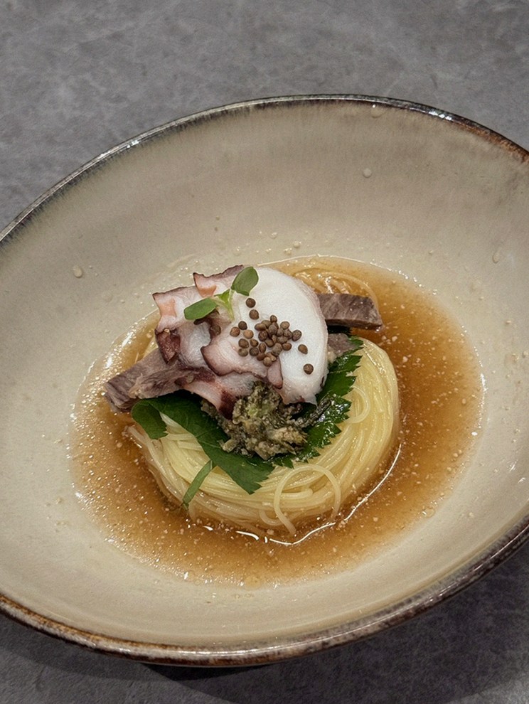 고우가 역삼점 강남 · 강남 한우오마카세 강남 룸식당 · 한 접시씩 정성껏 플레이팅된 한우 코스 요리