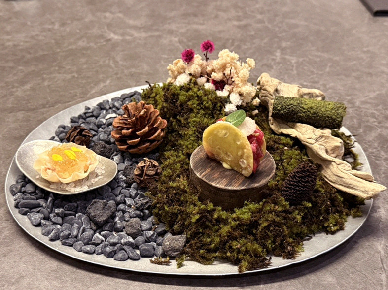 GOWOOGA Yeouido · コースに添えられる海鮮料理