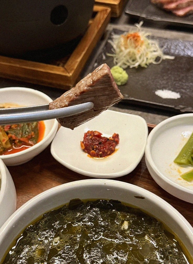 GOWOOGA Yeouido · 彩り豊かなおかず(バンチャン)