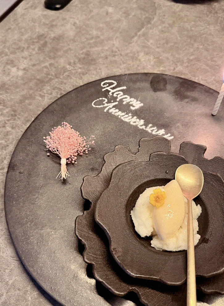 GOWOOGA Yeouido · a plated course of Hanwoo beef