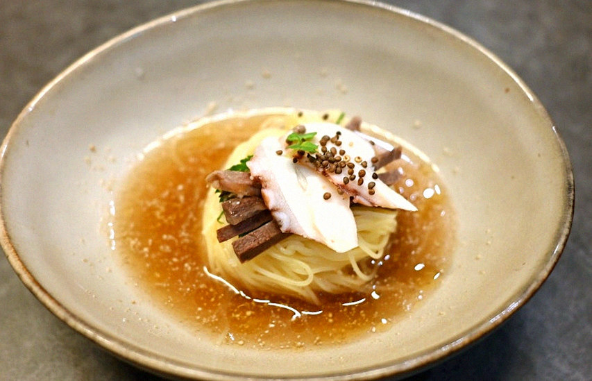 고우가 여의도점 · 여의도 룸식당 여의도 IFC 맛집 · 한 접시씩 정성껏 플레이팅된 한우 코스 요리