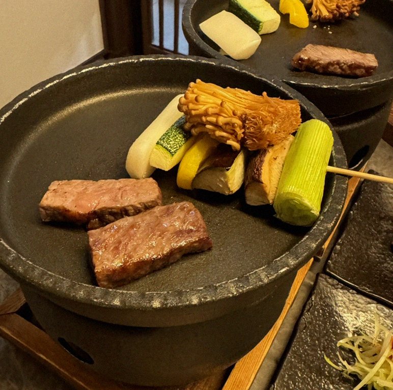 고우가 여의도점 · 여의도 룸식당 더현대서울 맛집 · 신선한 한우 육회