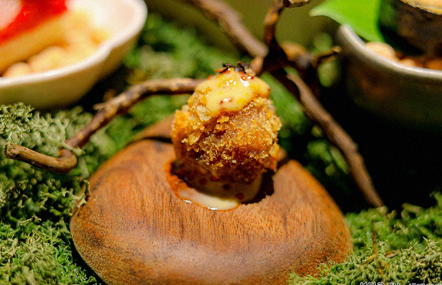 우아라 광화문점 · 광화문 한우오마카세 광화문 룸식당 · 신선한 한우 육회