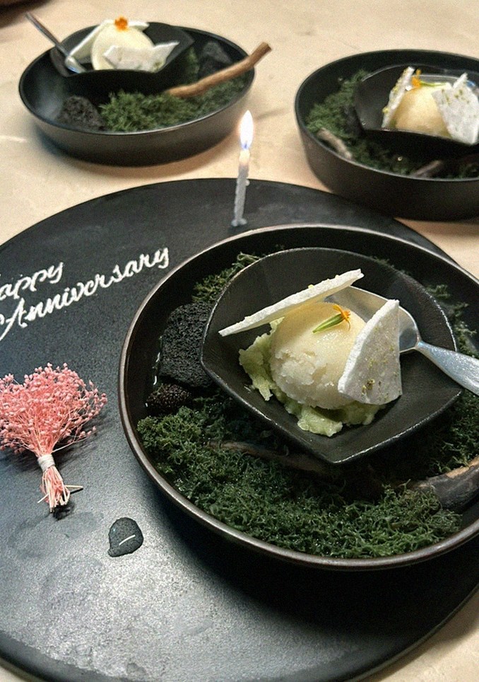WOOARA Gwanghwamun · a plated course of Hanwoo beef