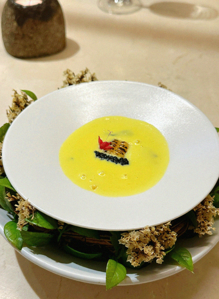 WOOARA Gwanghwamun · a plated course of Hanwoo beef
