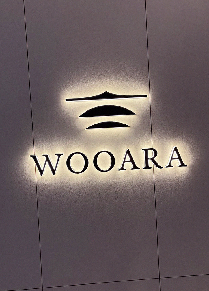 WOOARA Gwanghwamun · 店舗入口と案内