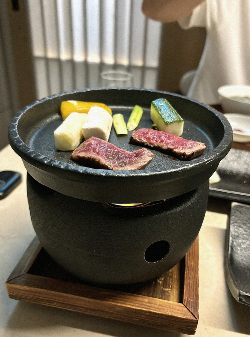 WOOARA Gwanghwamun · the signature Hanwoo showing — marbled beef cuts and caviar presented in a display chest