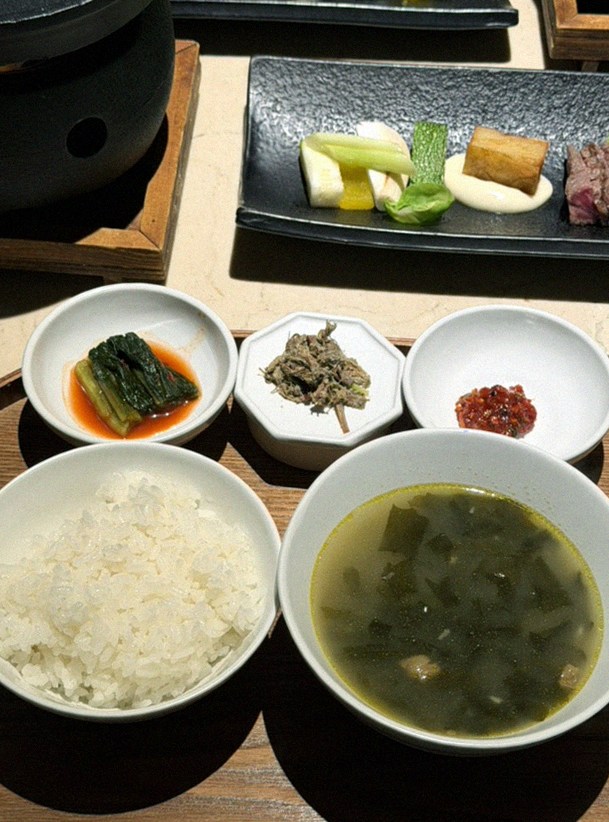 WOOARA Gwanghwamun · assorted Korean side dishes (banchan)