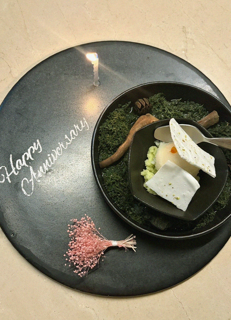 WOOARA Gwanghwamun · fresh Hanwoo beef tartare (yukhoe)