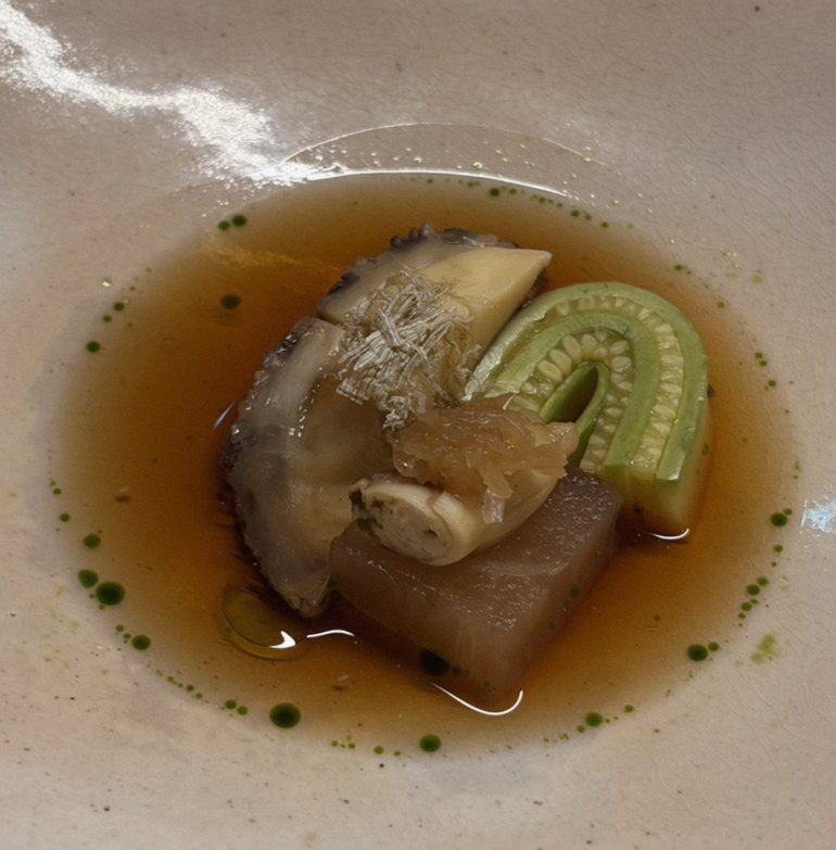 WOOARA Yeouido · コースに添えられる海鮮料理