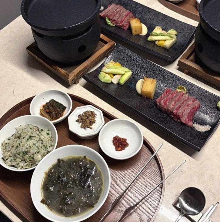 WOOARA Yeouido · 彩り豊かなおかず(バンチャン)