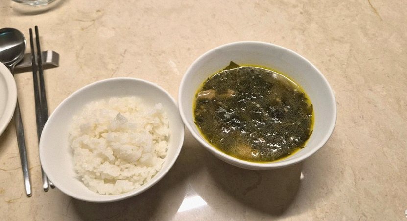 우아라 여의도점 · 여의도 룸식당 여의도 맛집 · 식사 코스와 곁들임