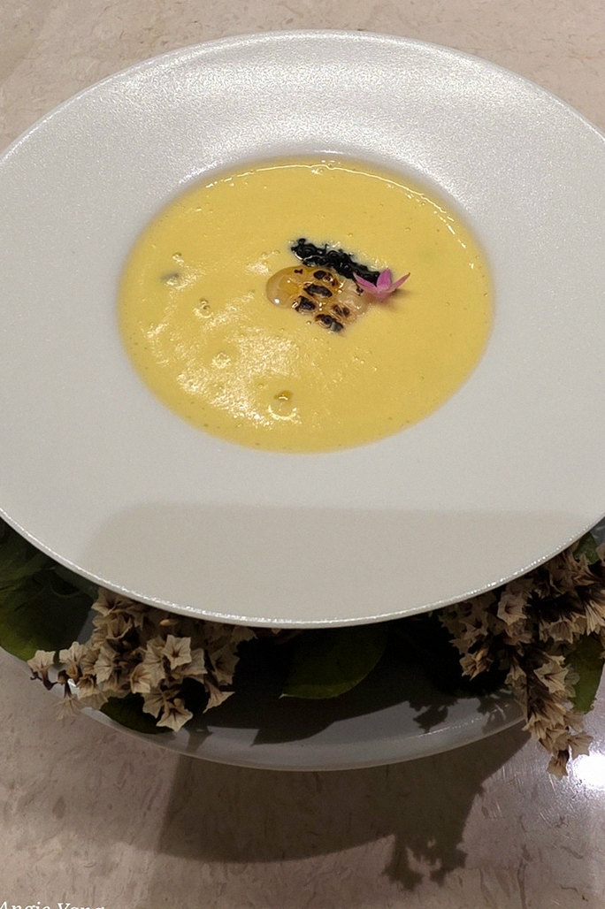 WOOARA Yeouido · a plated course of Hanwoo beef