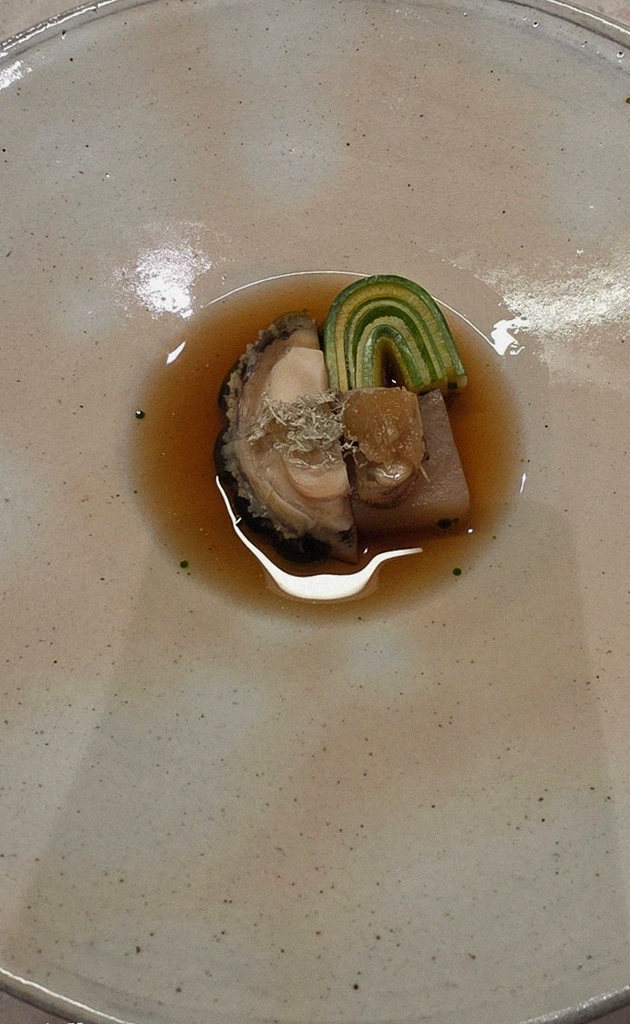 WOOARA Yeouido · seafood course served alongside the beef