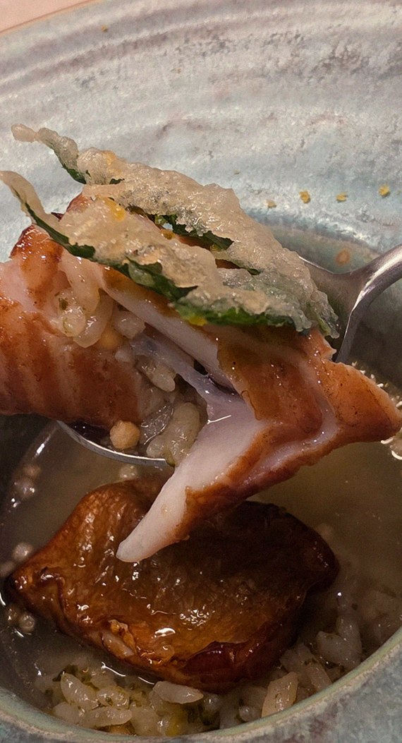 WOOARA Yeouido · seafood course served alongside the beef